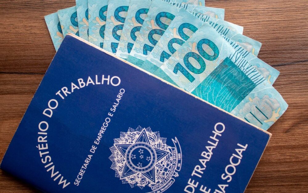 o que é o salário mínimo? Quando o salário mínimo foi instituído no Brasil? O que diz a lei sobre o salário mínimo? Para que o salário mínimo serve? Como o salário mínimo é definido? Qual o valor do salário mínimo 2022? Qual percentual de aumento de salário mínimo 2022? O que diferencia o salário mínimo federal e o salário mínimo regional? Pode apagar abaixo do salário mínimo?